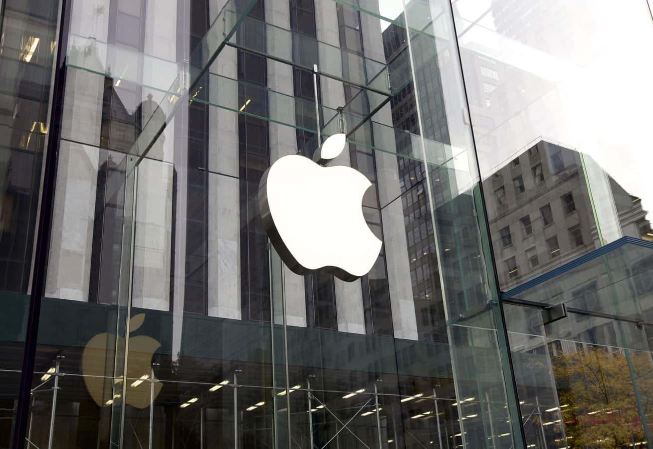 apple stops selling the ipod 20 years after it first came out