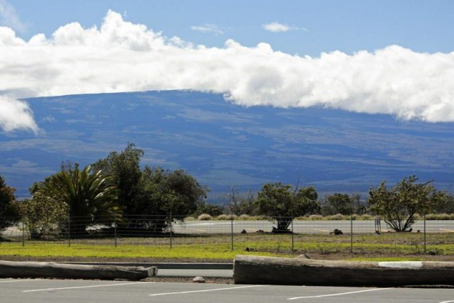 Hawaii's Mauna Loa Erupts, Covers Neighboring Area in Ash
