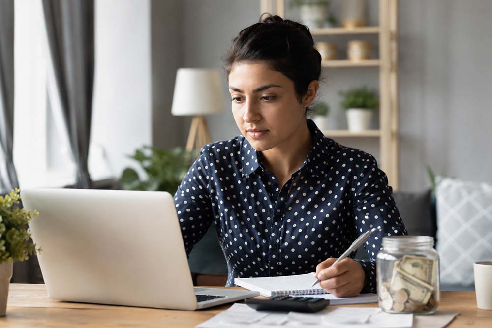 How to Build a 6 Month Emergency Fund in 2026 Even If You Are Living Paycheck to Paycheck